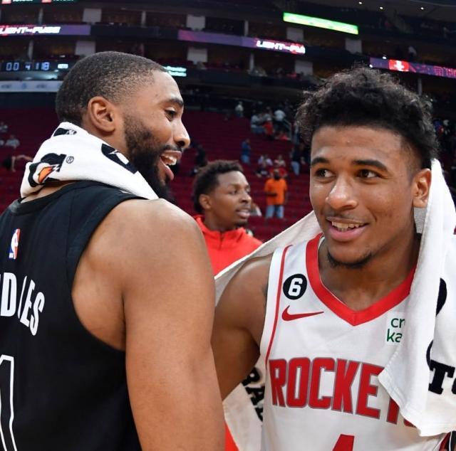 v体育-拒绝格林换大桥 遭丁威迪炮轰！篮网沦为众人笑柄